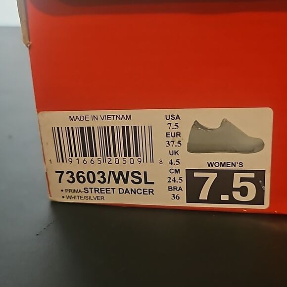 SKECHER STREET LOS ANGELES  SHOES  7.5 - Picture 2 of 8